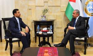 اشتية يبحث مع السفير الأردني سبل تعزيز التعاون