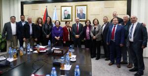 اشتية يستقبل وفدا من اتحاد أبناء رام الله في الولايات المتحدة