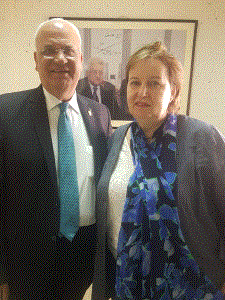 عريقات يلتقي المبعوث الاوروبي لعملية السلام سوزان ترسل