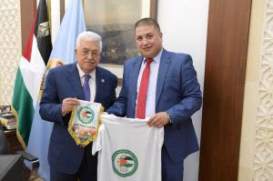 الرئيس يستقبل رئيس جمعية الصداقة والاخوة الفلسطينية الجزائرية