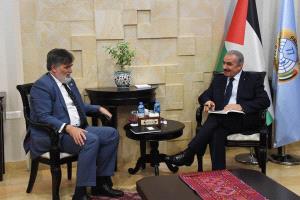 اشتية: نعيش مرحلة خطرة تحاول فيها إسرائيل تدمير السلطة وحل الدولتين