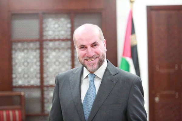 الهباش يطلع مستشار الرئيس الشيشاني على الأوضاع في فلسطين