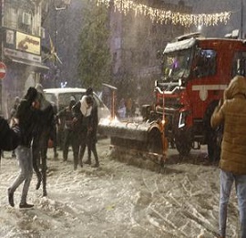 جبال فلسطين تكتسي بالثوب الأبيض