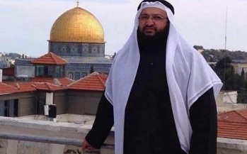 الاحتلال يغلق منزل الشهيد فادي أبو شخيدم في مخيم شعفاط