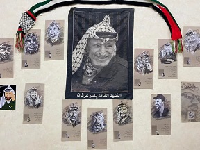 افتتاح معرض رسومات للشهيد ياسرعرفات في جنين