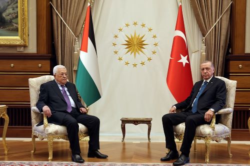 اجتماع ثنائي بين الرئيس ونظيره التركي