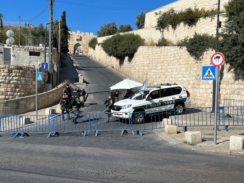 الاحتلال يحول القدس إلى ثكنة عسكرية قبيل صلاة الجمعة