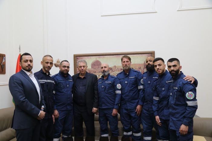 السفير دبور يستقبل قادة افواج الاطفاء الفلسطيني في لبنان
