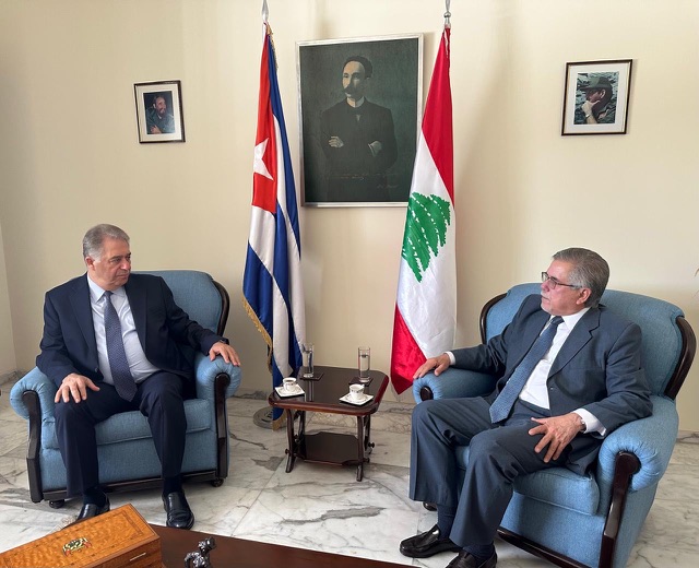 السفير دبور يلتقي السفير الكوبي في لبنان
