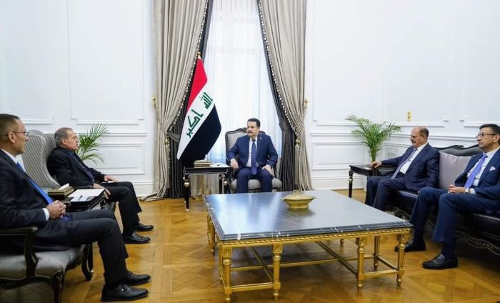 أبو ردينة يسلم ‎رسالة من الرئيس لرئيس الوزراء العراقي