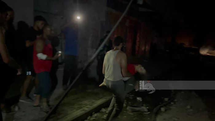 استشهاد أربعة أطفال ووالدتهم في قصف للاحتلال استهدف منزلا بدير البلح