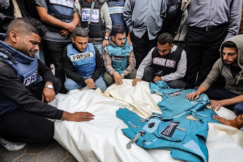 في يوم الإعلام العربي: 210 شهداء إعلاميين في غزة ودعوة عاجلة لتعديل قانون الحماية