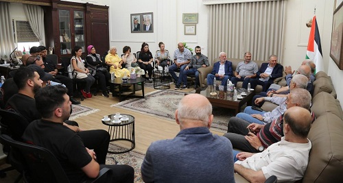 وفد من الجمعيات والروابط البيروتية يزور السفير دبور في زيارة وداعية