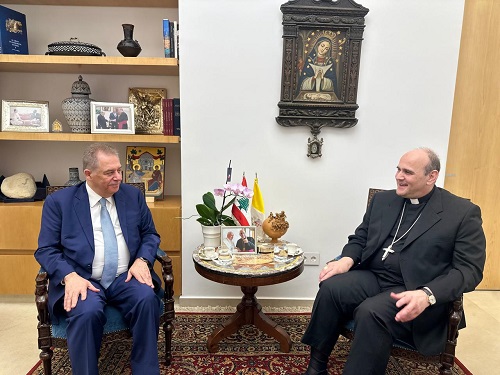 السفير دبور يلتقي عدداً من السفراء في لقاءات وداعية