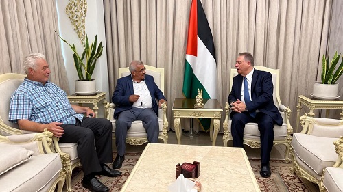 السفير دبور يواصل لقاءاته الوداعية ويلتقي بممثلي بعثات دبلوماسية ونواب واحزاب واطر فلسطينية