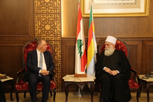 السفير دبور يلتقي شيخ العقل لطائفة الموحدين الدروز الشيخ ابي المنى في زيارة وداعية