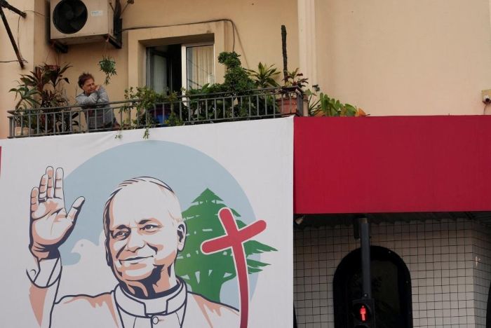 الحبر الأعظم في المخيمات