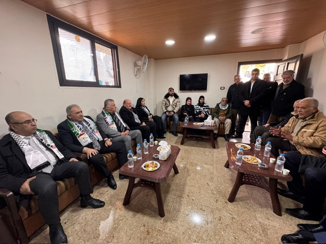 السفير الاسعد يزور مخيم المية ومية ويتفقد اوضاع ابناء شعبنا