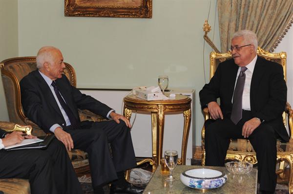 الرئيس يلتقي وزير خارجية مصر