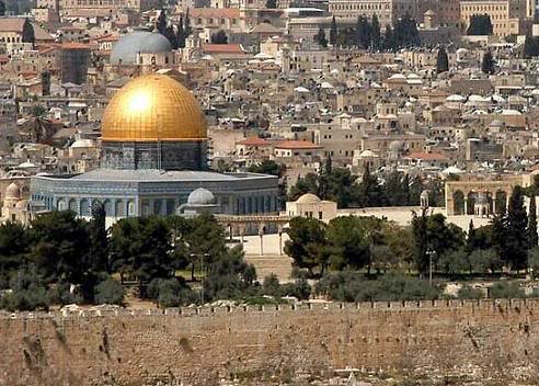 تقرير: مخطط تطهير عرقي في القدس المحتلة وتهديد غير مسبوق للمسجد الأقصى