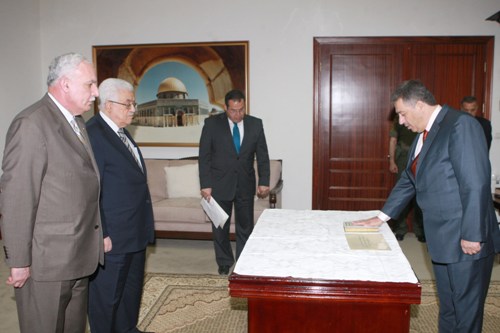 أشرف دبور يؤدي اليمين القانونية أمام الرئيس سفيرا لدى لبنان