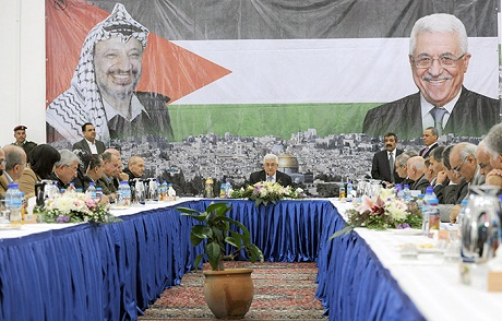 القيادة: سنرسخ مكانة دولة فلسطين وسنواجه بحزم القرارات الاستيطانية في القدس