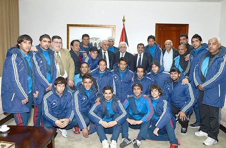 الرئيس يستقبل فريق القوة الجوية العراقي لكرة القدم
