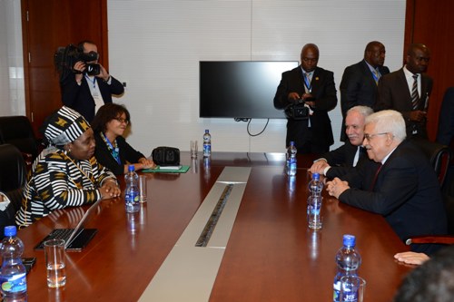 الرئيس يجتمع مع رئيسة مفوضية الاتحاد الأفريقي