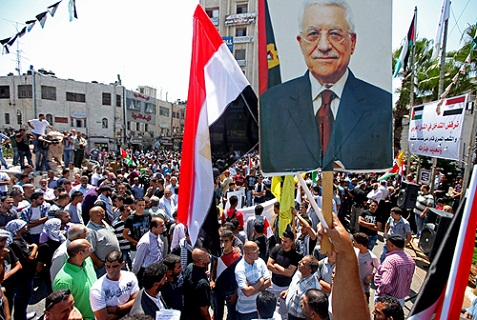 وقفة تضامنية مع مصر وسوريا في رام الله