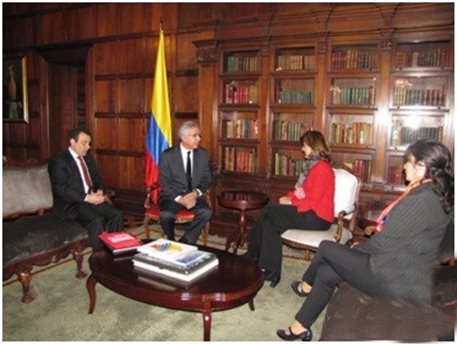 السفير المالكي يقدم نسخة من أوراق اعتماده لوزارة الخارجية الكولومبية