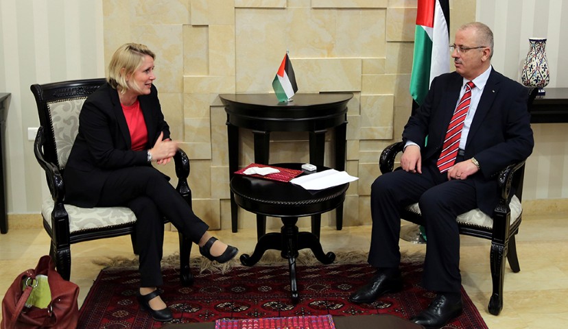 الحمد الله يطلع القنصل السويدي على تطورات العملية السياسية