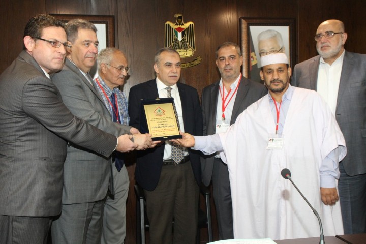 المؤتمر الثقافي المغاربي العربي لدعم فلسطين اختتم أعماله وكرّم الوفود العربية والمغاربية المشاركة في