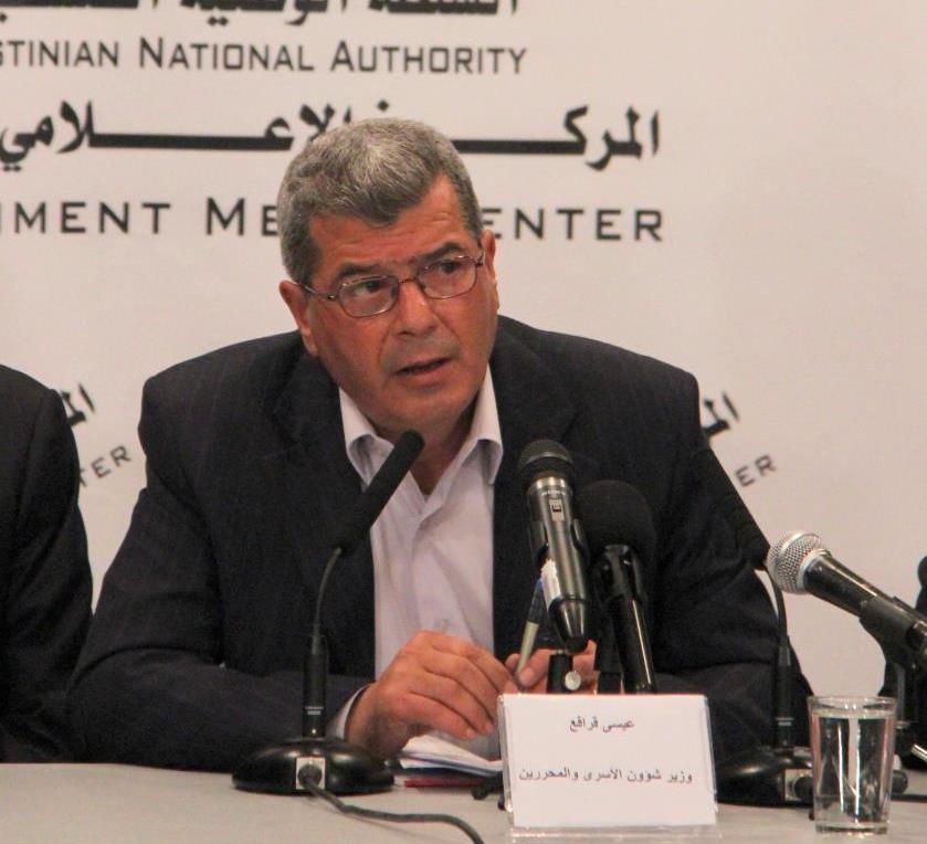 قراقع يحمل إسرائيل المسؤولية عن حياة الأسيرين المضربين علان واستيتي