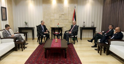 الحمد الله يدعو فرنسا لإلزام إسرائيل بوقف انتهاكاتها بحق شعبنا ومقدساته