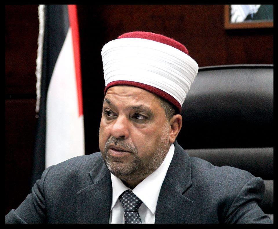 ادعيس: الاتفاق مع الأردن على إعفاء حجاج فلسطين من رسوم المعابر