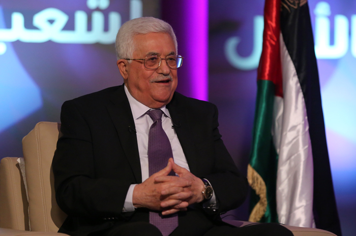 الرئيس يطلق رسميا حملة "وردة أمل لشعب الأمل" بالتبرع لمركز خالد الحسن بمليون دولار