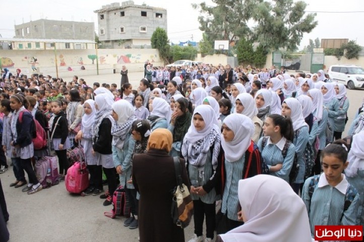 ألف طفل يوجهون رسالة سلام إلى العالم ويدعون لتوجيه الحروب ضد الجهل والفقر