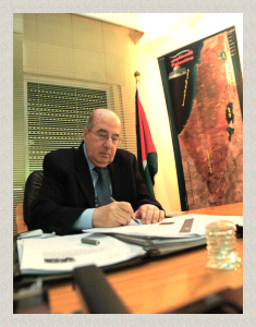 الزعنون يدعو اللجنة التحضيرية للوطني للاجتماع في بيروت الأسبوع المقبل