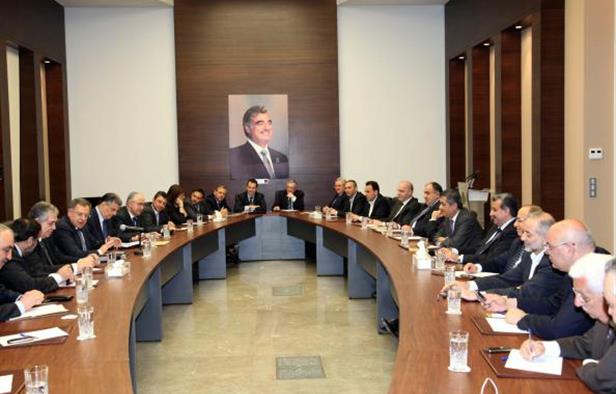 لبنان: كتلة المستقبل تستنكر التوجه بنقل السفارة الأميركية إلى القدس