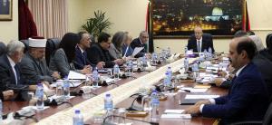 الحكومة تحذر من خطورة التصعيد ضد الأسرى