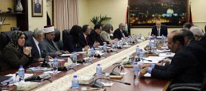 الحكومة: المصادقة على "قانون منع الأذان" مس خطير بحرية العبادة وبالقدس