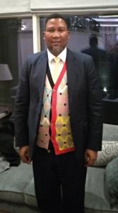 البرلماني ماندلا مانديلا يعبّر عن اعتزازه بالحركة الوطنية الفلسطينية الأسيرة