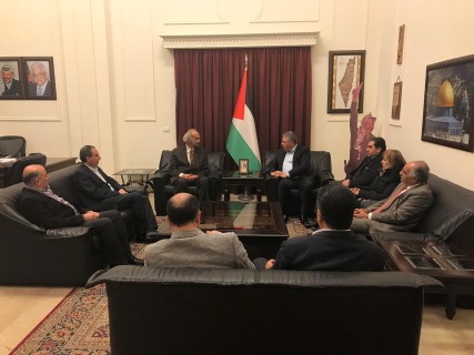وفد قيادي من الحزب التقدمي الاشتراكي في  سفارة دولة فلسطين متضامناً