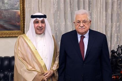 الرئيس يستقبل سفير الكويت غير المقيم لدى فلسطين