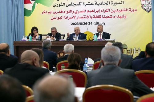 الرئيس يترأس أعمال الدورة الـ11 للمجلس الثوري لحركة "فتح"
