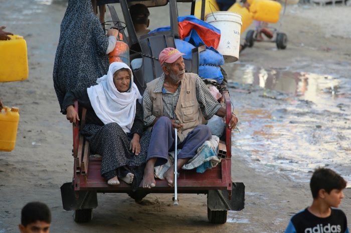 منظمات إغاثية دولية: تهجير الفلسطينيين في غزة يعيق عمليات الإغاثة